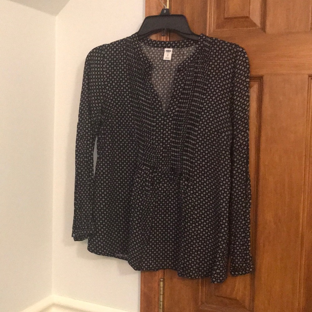 Size XSmall black and white floral printed blouse